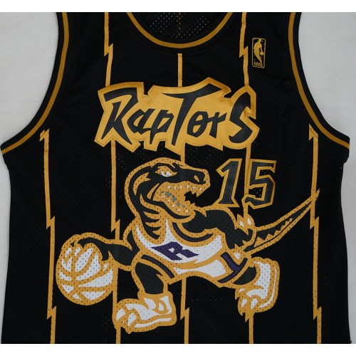 Raptors unveil new black and gold jersey (PHOTOS)